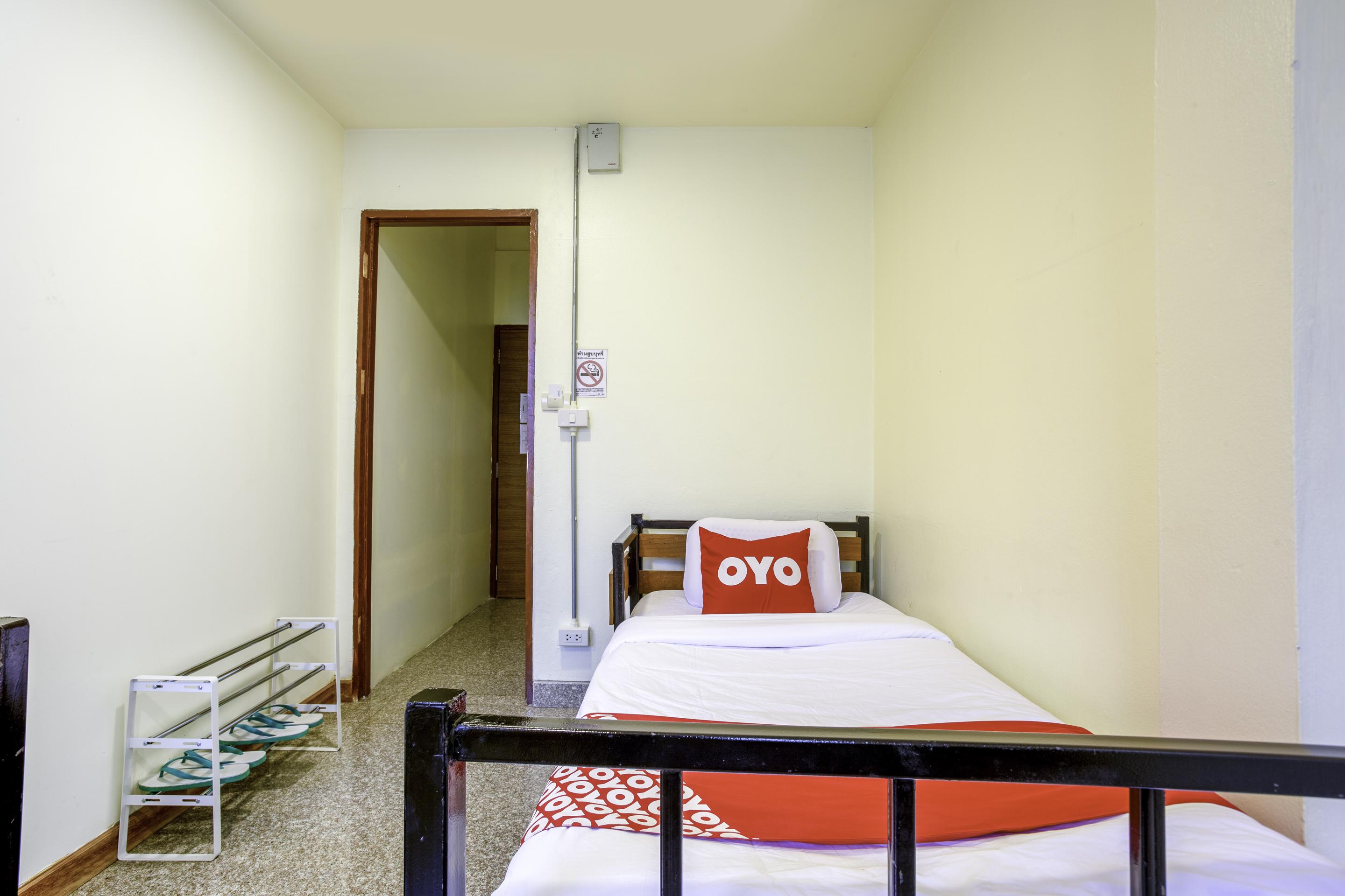 Oyo 928 Leaf Hostel Chiang Mai Zewnętrze zdjęcie