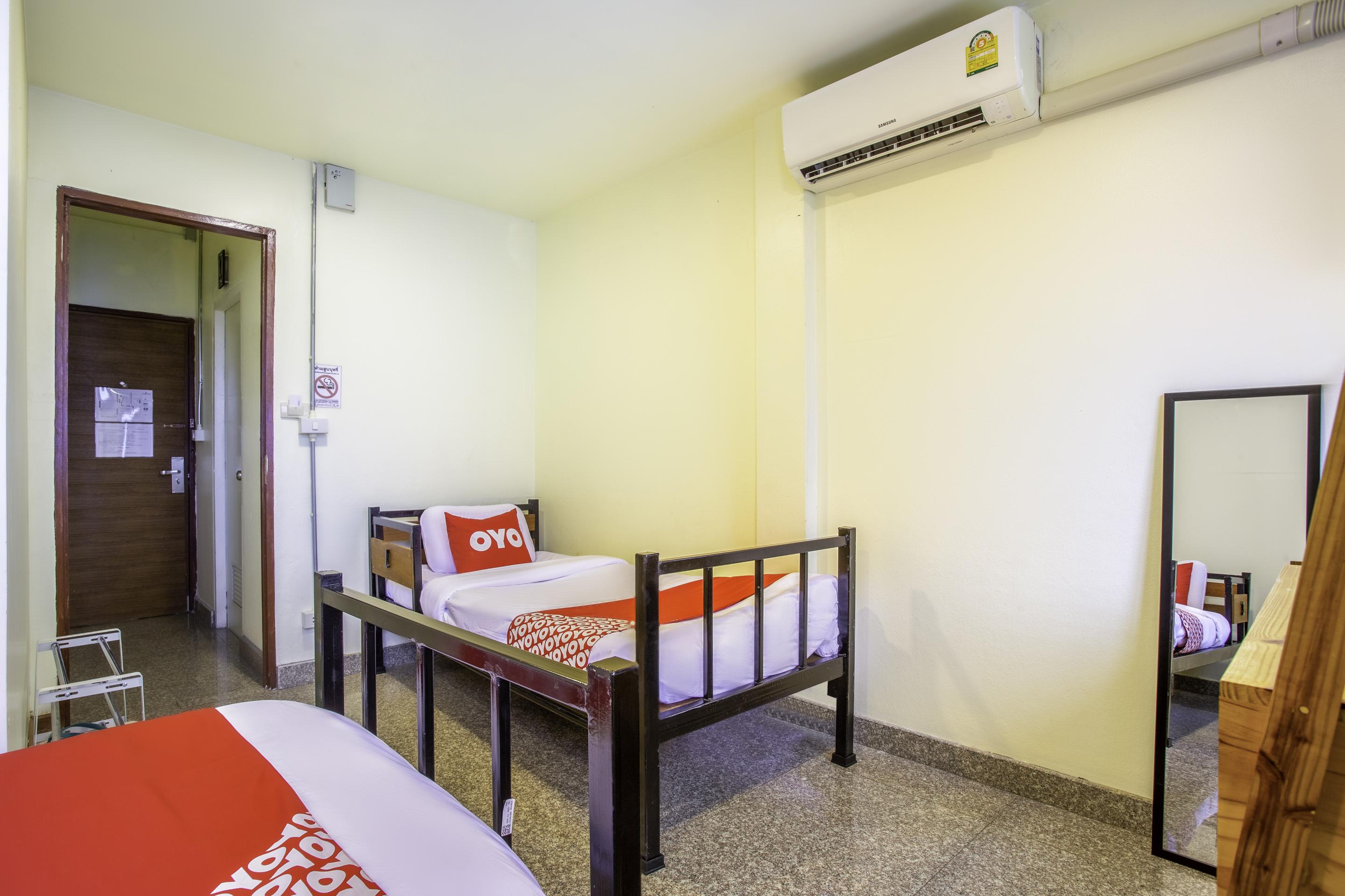 Oyo 928 Leaf Hostel Chiang Mai Zewnętrze zdjęcie